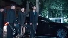 CEO Tak Bisa Menahan Diri Dekati Aku! Di Bar Malam Itu, Dialah yang Meny