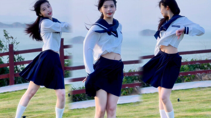 I danced freely on the island, basking in the sea breeze!!