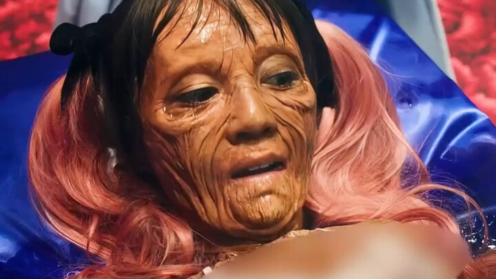 After the vampire queen was resurrected, she turned into a young girl