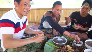 ĂN MẬT SIÊU ĐẮNG CỦA CHÚ ANH | Nhịp Sống Tây Bắc