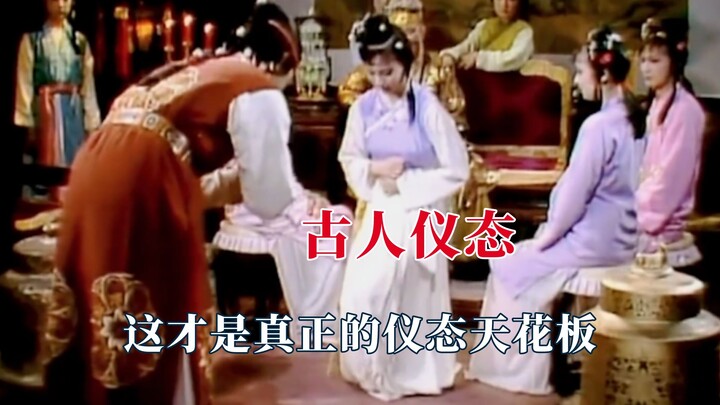 ละครพีเรียดไม่ใช่ว่าแค่ทำตัวภูมิฐานก็จะดูงามสง่าได้ เครื่องประดับศีรษะและต่างหูต่างหากที่ช่วยขับให้ท