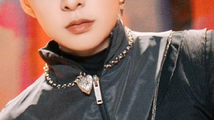 "يقول الجميع أن الرقص هو نقطة ضعفها، فلماذا هي دائمًا ضمن القائمة المختصرة لبرامج الرقص المتنوعة؟" |