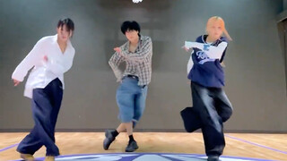 Nhóm nhạc nữ hiphop bean cha được yêu thích nhất trong bài hát mới của Lee Taemin