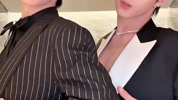 my ahof babies jL and jeongwoo