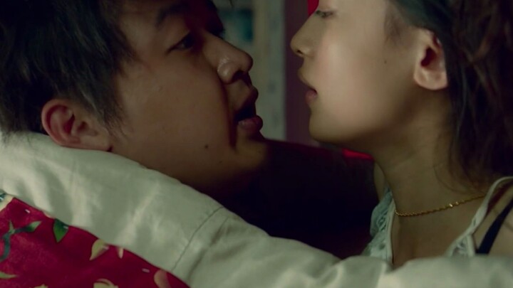 "كم هو بسيط الحب في سن المراهقة"