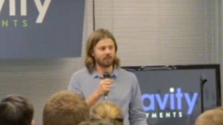 Đi theo hướng nào mới có thể gặp được ông chủ tuyệt vời như vậy?