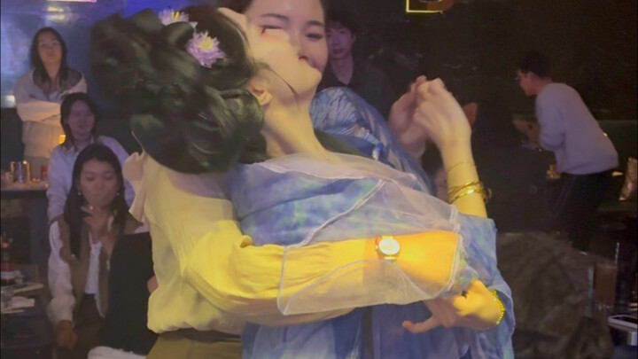 عودة أغنية «سو مو تشي» الشهيرة لغو تشيه تشيه التي اكتسحت منصة دوين إلى المسرح مرة أخرى！！！！