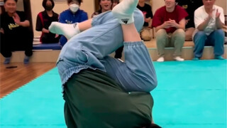 女孩街舞 肘抛大招旋转 太强啦