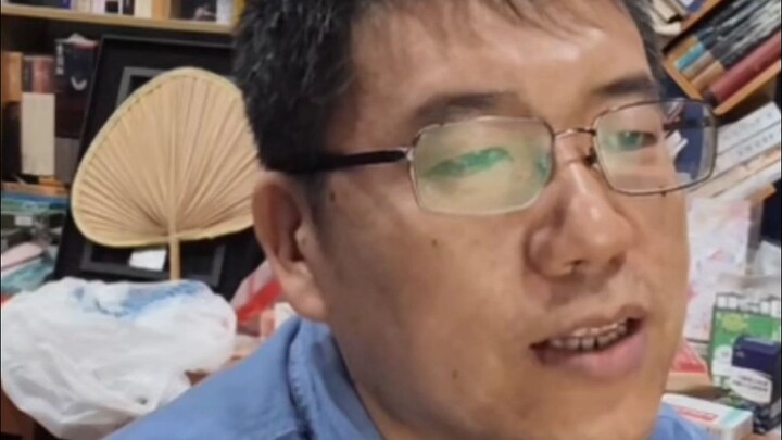 “Phương Nguyên, rốt cuộc ngươi đã làm gì? Không có Lạc Thổ đại nhân, làm sao có thể chống lại Song T