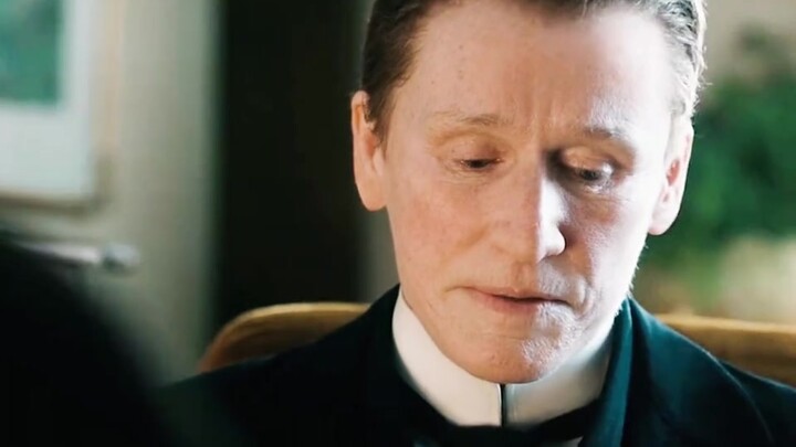 In order to survive, a woman disguised herself as a man for 20 years, but was unexpectedly discovere