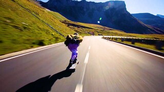 “若你决定灿烂，山无遮，海无拦”