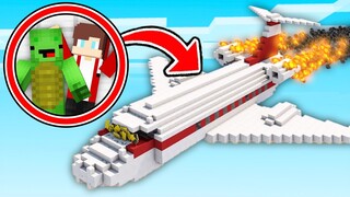 Mikey and JJ CRASH on Airplane in Minecraft Challenge (Maizen Mazien Mizen)