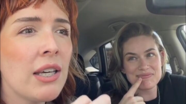 le｜لارا جيدة في كل شيء، فقط...