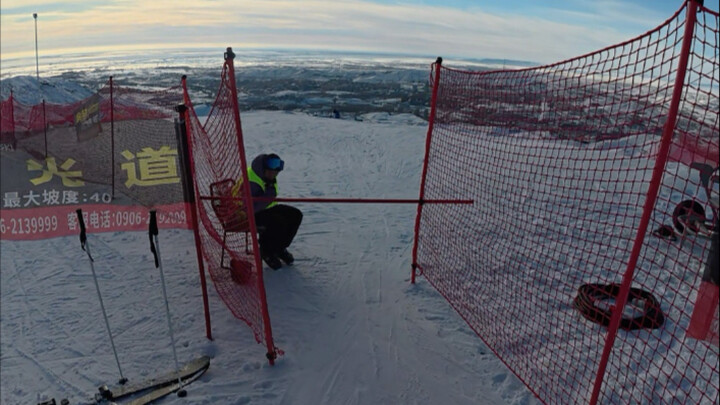 Thử thách đường dốc tuyết nén dựng đứng nhất trong nước – Đường Hướng Quang