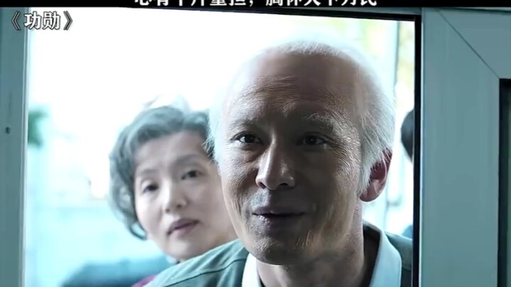 [Huang Xuhua] Bearing a thousand-pound burden on his shoulders, he holds the people of the world in 