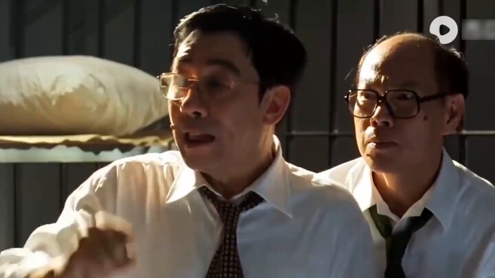 [Eating Collection] Eating in the prison cell, beans and rotten taro, a gecko fighting for food