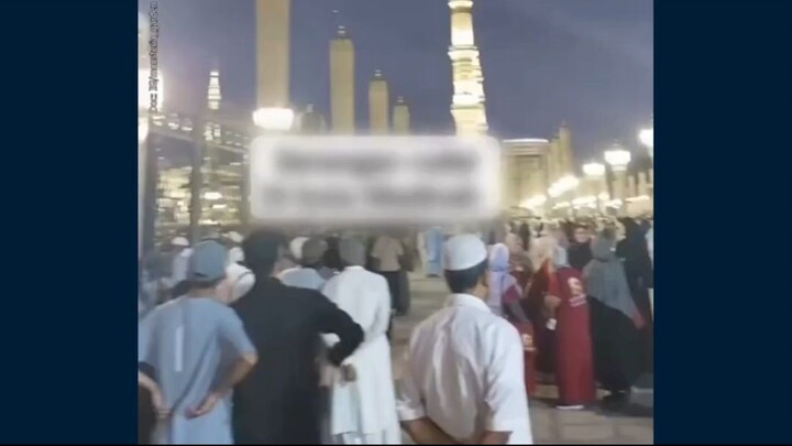 Warga Kota Madinah, Arab Saudi, dikejutkan dengan suara ledakan keras disertai penampakan bola api d