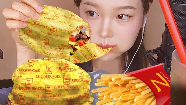 【Eunzel】มาทานเบอร์เกอร์แสนอร่อยด้วยกันเถอะ! แต่ทำไมถึงกินทั้งกระดาษห่อเข้าไปด้วยล่ะเนี่ย! | เสียงเคี