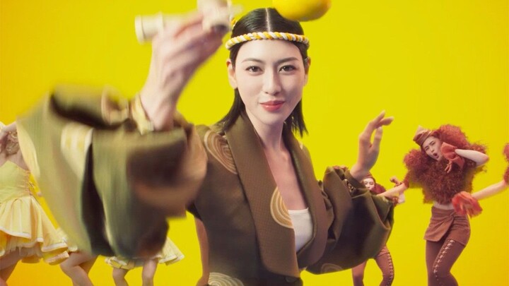 Ayaka Miyoshi’s latest potato chip commercial