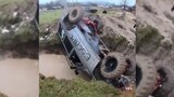 Awesome Offroad Fails / 4x4 OFFROAD / Crazy Jeep SUV Fails Ever