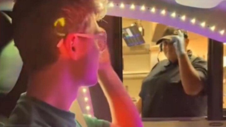 นี่คือความเข้าใจอันลึกซึ้งระหว่างผู้ชายใช่ไหม?