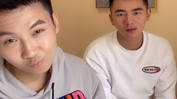 Đây là hai gã đàn ông tiêu tiền như nước.