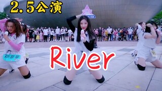 nene郑乃馨超帅挑战《River》今天是又飒又性感的Queen B！