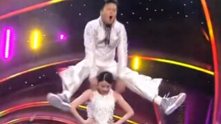 بارك جين يونغ × لي جين هيوك × ري وون × كيم هيون جين × هان سو يا «جاي واي بارك» 221231 حفل جوائز التم