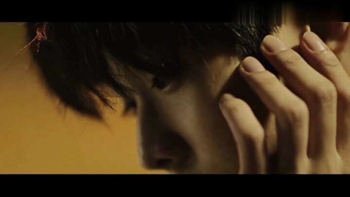 “Phù Thủy” Choi Woo-shik quật ngã tên lưu manh lịch lãm