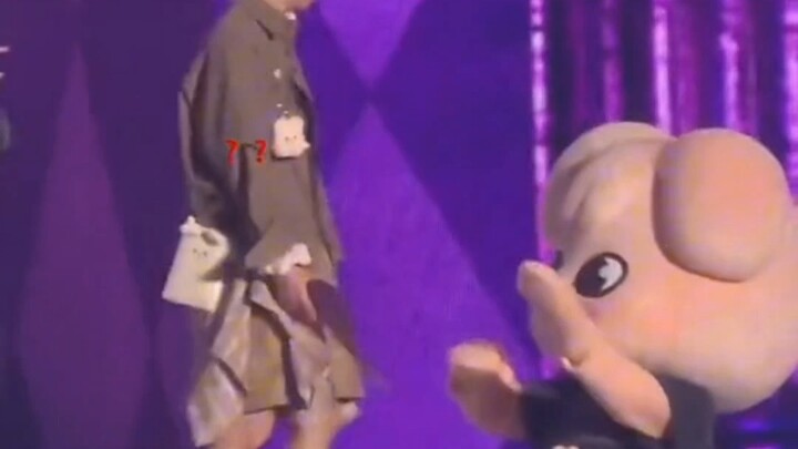 Không có thực lực thì không thể “hold” nổi cậu cún Kim Seungmin đâu!