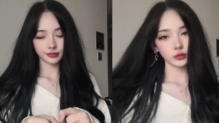 Laid-back yet spicy girl—does she match your taste? [Yuna Yoon]