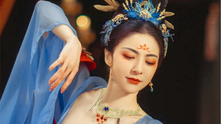 [Tang Shiyi] If immortals had a look, it would probably be just like hers!