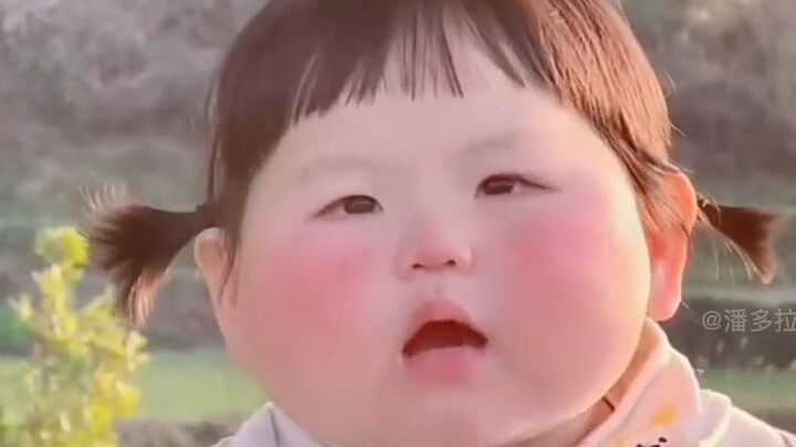 “ความน่ารักเปิดประตูให้ความน่ารัก ความน่ารักมาถึงบ้านแล้ว!”