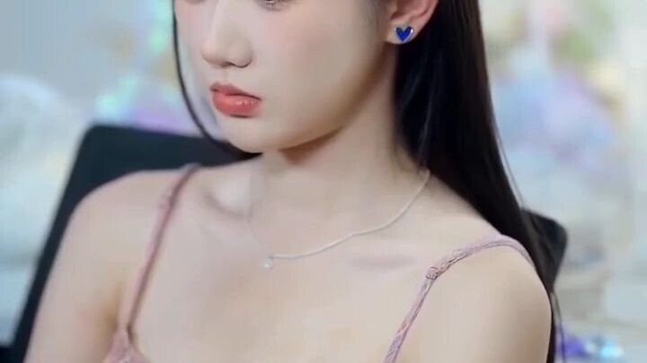 รักต้องห้ามใต้ชายคาเดียวกัน