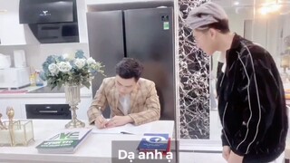 Nửa bữa ăn sáng của anh thôi chứ đáng bao nhiêu ạ
