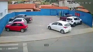 HIT AND RUN! If you have any info on the suspect please inform nearest authorities🫣🫣😁🤗
