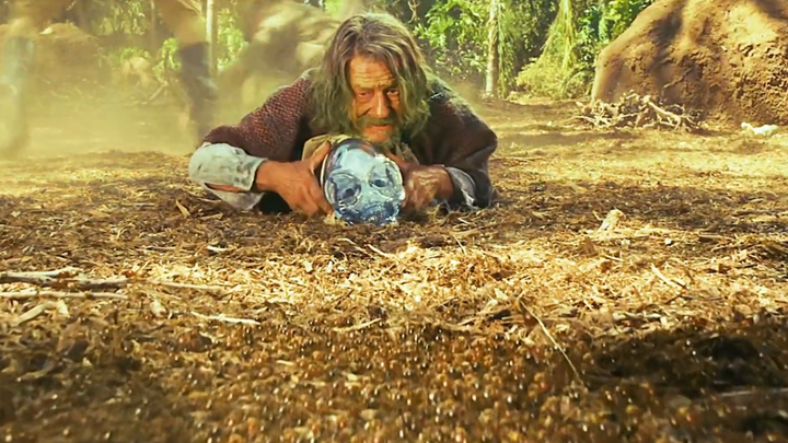 Semut memang kecil, tetapi kekuatannya mampu memindahkan gunung;