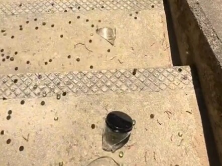 楼梯滚瓶子爆破解压时刻