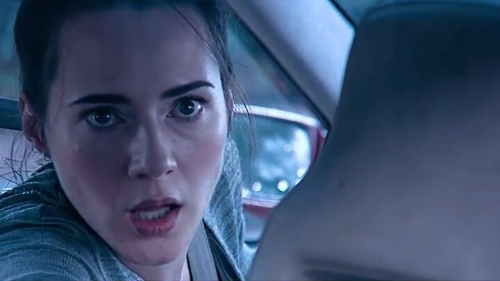 When you encounter a ruthless person with road rage, honk your horn politely, otherwise you will not