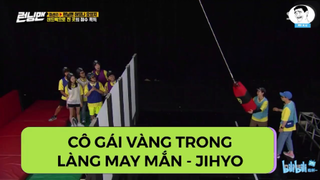 Cô gái vàng trong làng may mắn