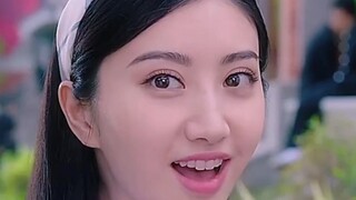 Gurunya cantik sekali, jika kamu mencobanya, guru itu akan menjadi istrimu.