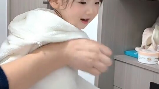 Con gái như làn gió nhẹ 18 độ