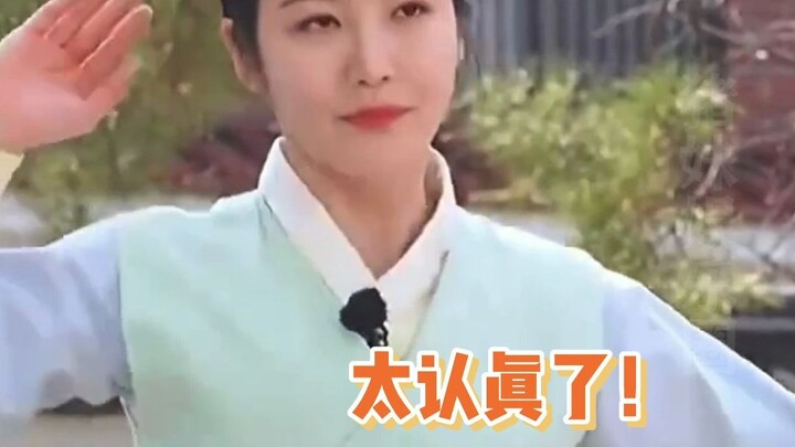 Shin Eun-ah dances as if she’s playing herself.
