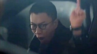 Seberapa kejamnya Kak Hai memaksa orang menandatangani kontrak, sampai-sampai kakinya patah