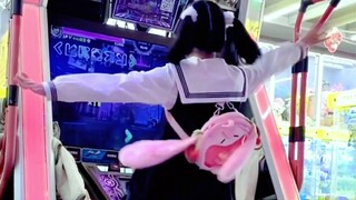 跳舞机上的肃清！萝莉神的安魂曲