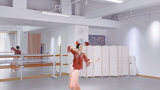云栖改编简易版古典舞《九儿》完整版又是一首经典的曲子😛好看易学🌟🌟适合零基础初级学员喜欢的同学们记得关注我们哦～