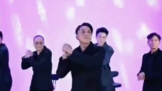 有一种看熟人做鸭的感觉╭(°A°`)╮
