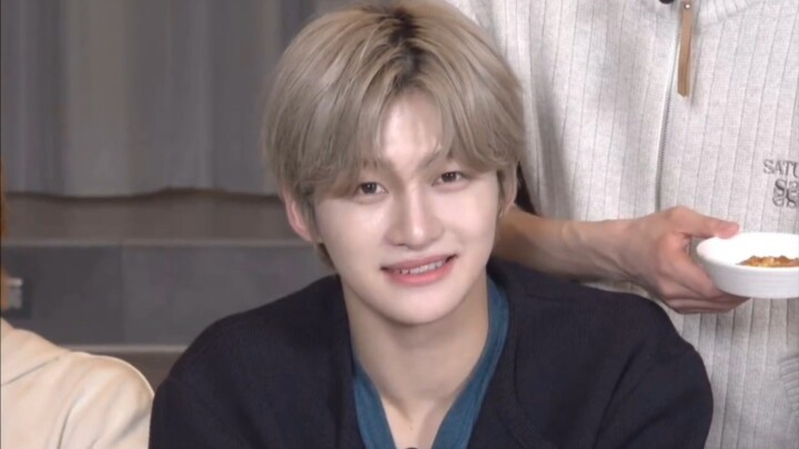 [Han Zhihun] A Glimpse into the World of Lowbrow Fans | Epic Dance Clips I Keep Coming Back to Watch