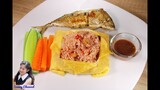 ข้าวผัดน้ำพริกกะปิ ห่อไข่ : Shrimp Paste Chilli Sauce Fried Rice Wrapped with Egg l Sunny Thai Food