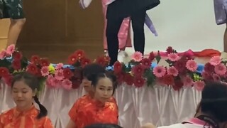 Học sinh Thái Lan cover dance｜Các chàng trai Thái mặc sườn xám và nhảy điệu nhảy jazz cổ của Trung Q